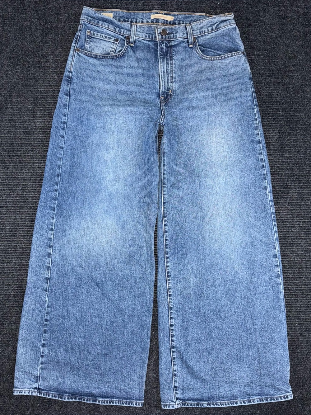 Levi’s Premium 728 High Rise Wide Leg Blue Jeans Women’s 33 x 31 Stretch Denim